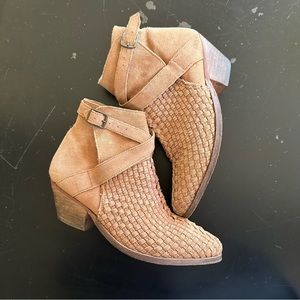 Free people venture tan woven booties
